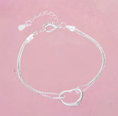 Нежна дамска гривна "Сърце"